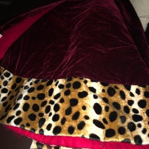 Red and leopard tree skirt